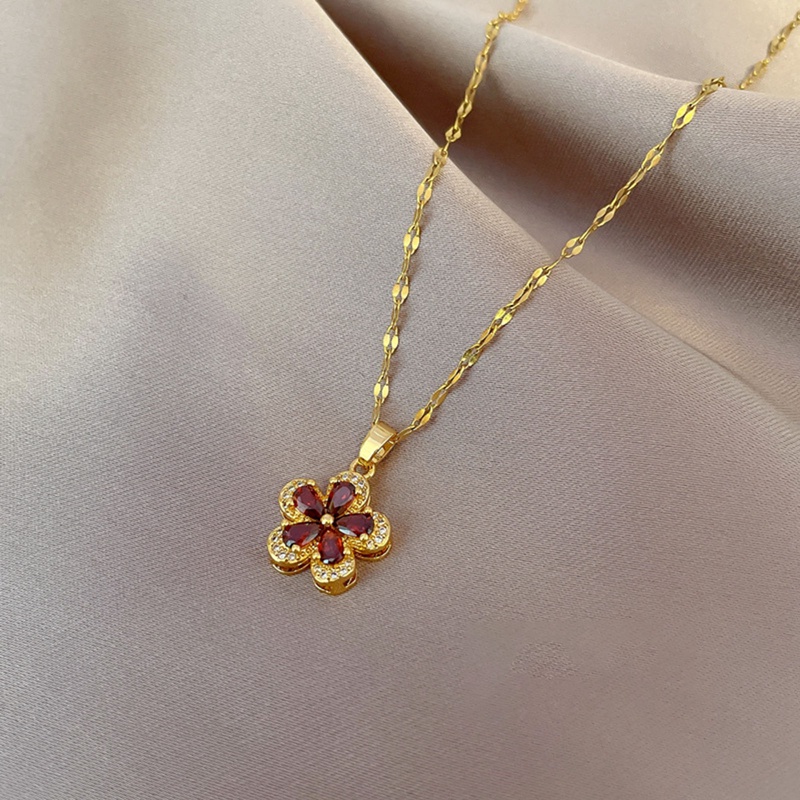 Fashion Halus Lima Kelopak Bunga Pesona Kalung Baja Titanium Bunga Merah Kalung Wanita Serbaguna Klavikula Rantai Liontin