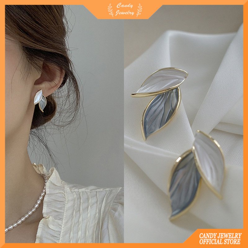 Japanese Popular Simple Fashion Style Leaf Earrings Women's High-end Sense Atmosphere Unique Earrings Sen Series Earrings Women Candy Jewelry