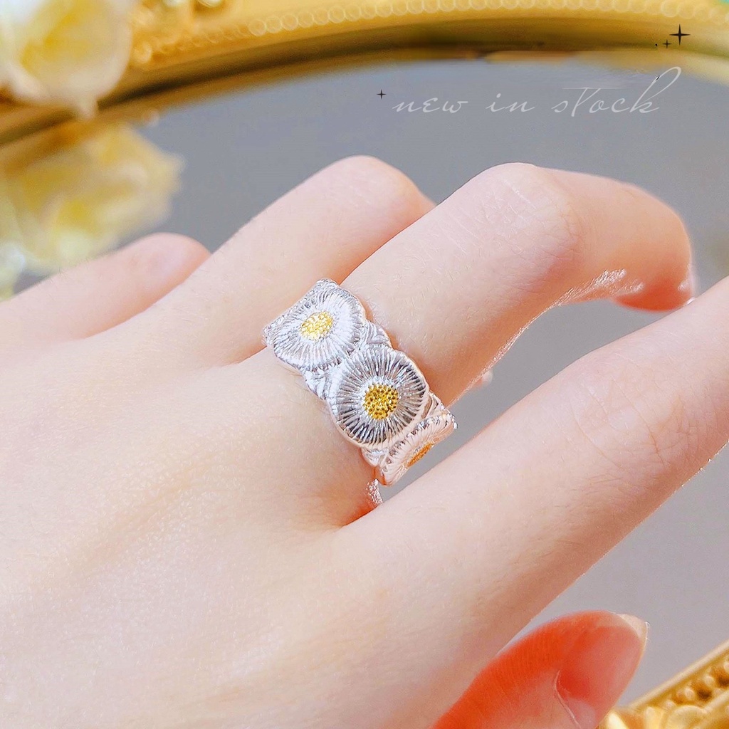 Goldkingdom Aksesoris Perhiasan Fashion Ready Stock Italia Buatan Tangan Disikat Bratti Dua Warna Emas Asli Kadar 375 Daisy Kecil Cincin Pasangan Adjustable Ring Perempuan