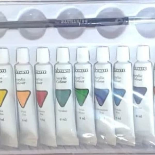 

DISKON WARNA/ Paket Lukis (kanvas 20x30,palet,kuas,cat akrilik)⠀