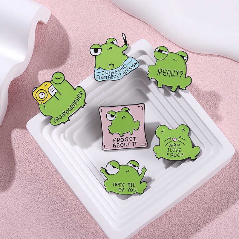 Lucu Gerakan Lucu Katak Bros Hewan Enamel Pin Kerah Denim Pin Anime Froggy Metal Badge Perhiasan Hadiah Untuk Teman