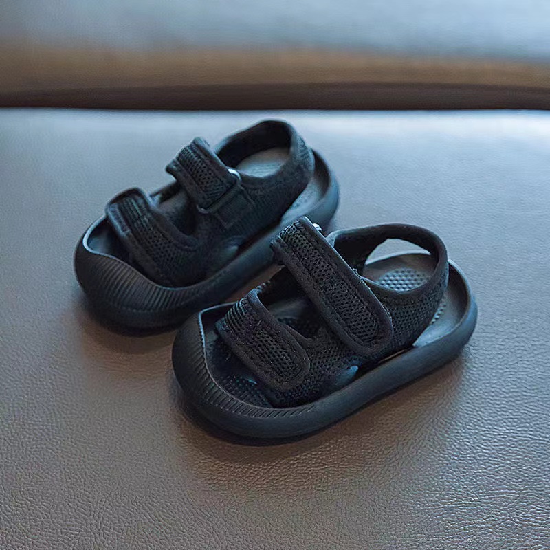 Sendal Anak Anak Bahan EVA Ringan Desain Dan Bernapas Sepatu Balita Desain Pelindung Jari Kaki  Sandal Anak  Anti-slip Umur 1-5 tahun