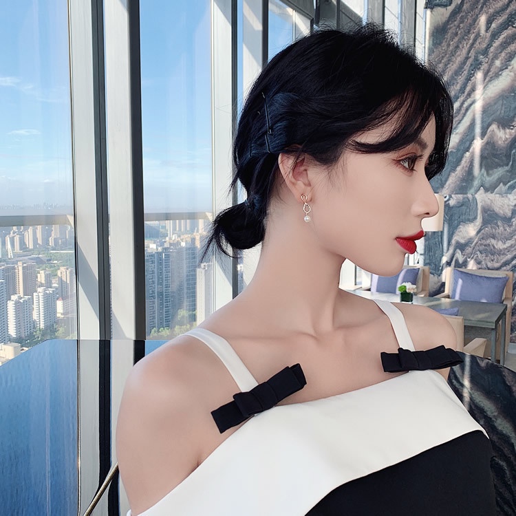 Anting Retro Prancis Gaya Baru Anting Trendi Perempuan Temperamen Korea Gaya Panjang Anting Influencer Wajah Bulat Tampilan Lebih Ramping