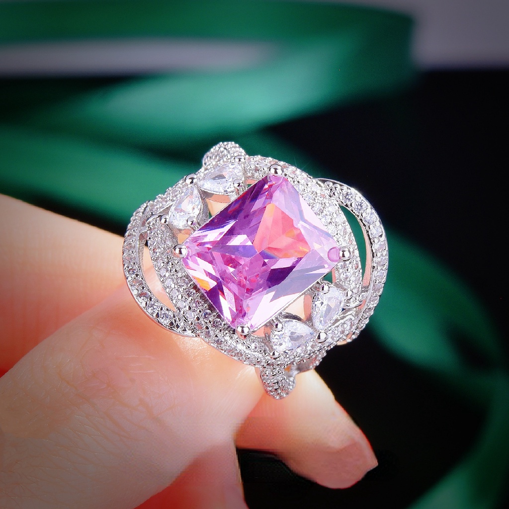 Goldkingdom Fashion Perhiasan Aksesoris Ready Stock Tiktok Hidup Desain Industri Berat Caibao Cincin Berlian Tangan Hias Argyle Pink Berlian Putri Square Diamond Wrapped Ring