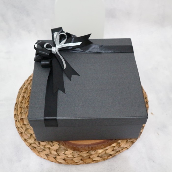 

⭐BISA COD⭐ HARD BOX | 24cm x 24cm x 10cm | GIFT BOX | KOTAK KADO | HADIAH