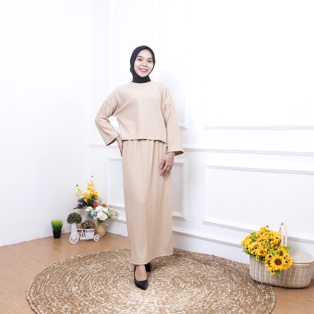 ZASKIYA - Hani One Set Hornet Knit Skirt Wanita