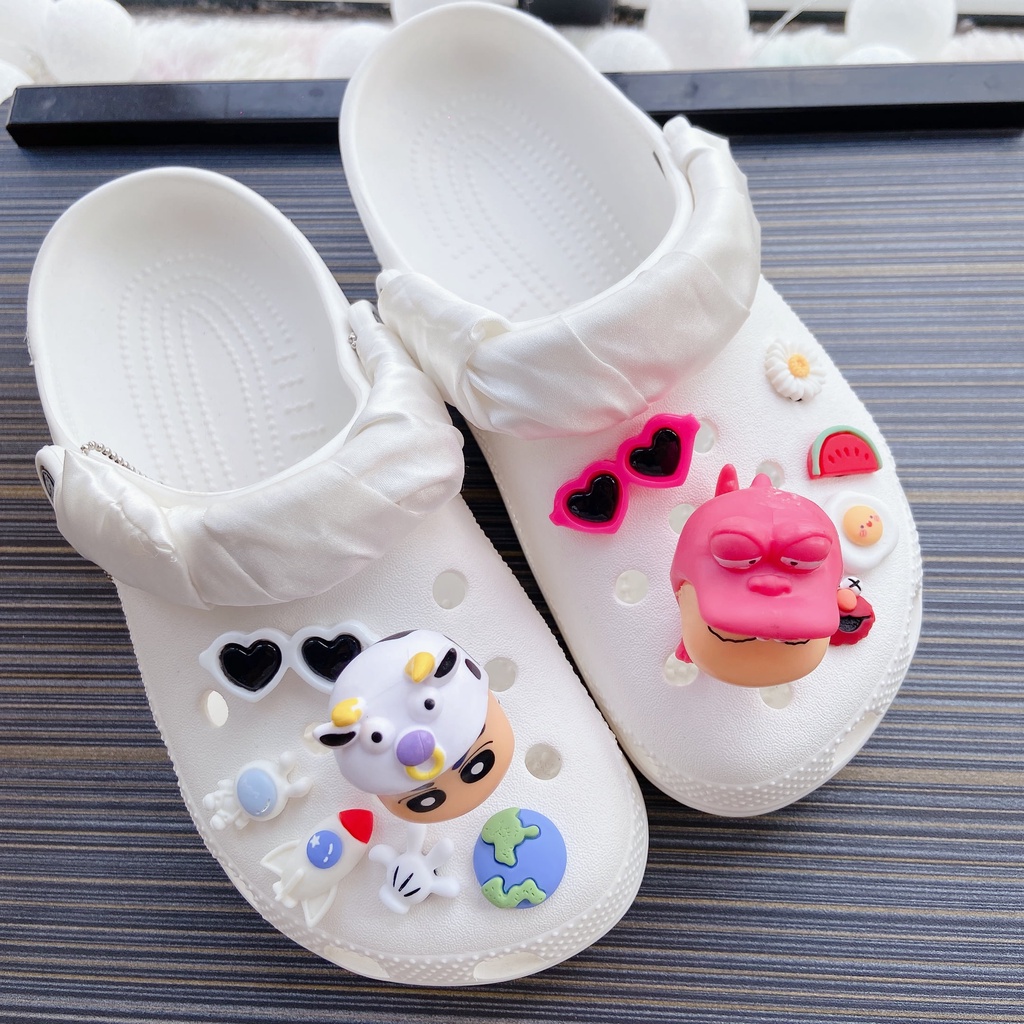 ✨shinydiy✨ Cow Crayon Shin-chan ✨Crocs jibbitz Terbaru untuk tampilan yang lebih segar l Dengan Crocs Jibbitz