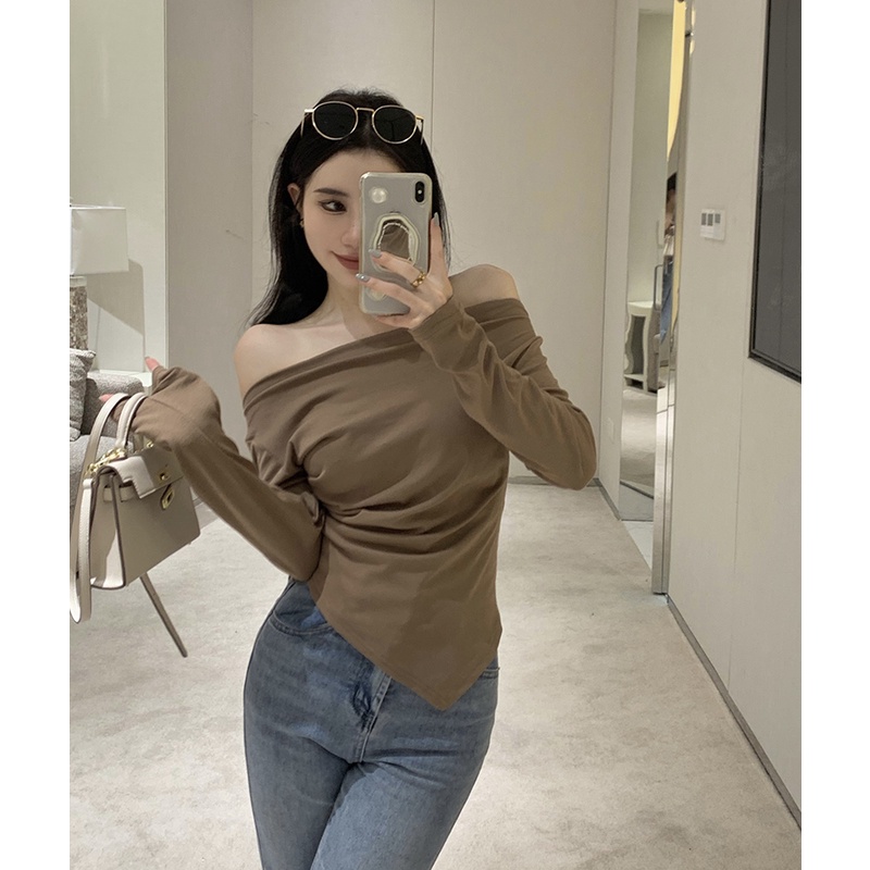 Red Hot girl rasa desain one-shoulder inner wear wanita musim semi pendek slim lengan panjang t-shirt off-shoulder hitam bottoming shirt top