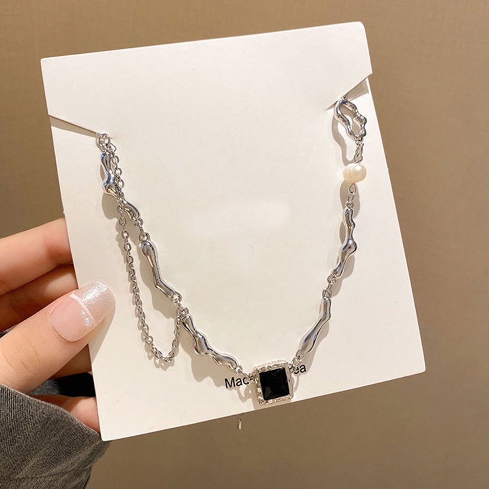 Kalung Liontin Kristal Kotak Hitam Putih Untuk Wanita Perhiasan Geometris Warna Perak Statement Choker Aksesoris Fashion
