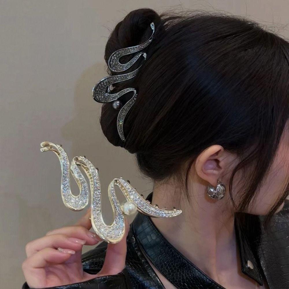 Needway Gelombang Rambut Cakar Kreatif Fashion Mutiara Sederhana Untuk Gadis Hiu Klip Hiasan Kepala Hiasan Kepala Berlian Wanita Klip Rambut