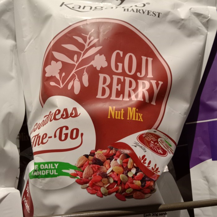 

kangaroo goji berry nut mix 210gr pak