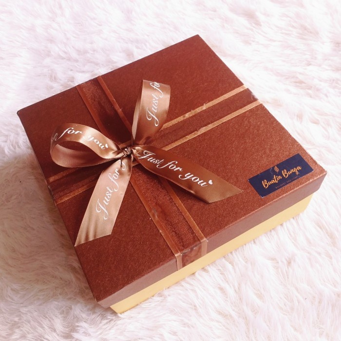 

⭐BISA COD⭐ Box Kado Gift Hardbox Hampers Hadiah - 20x20