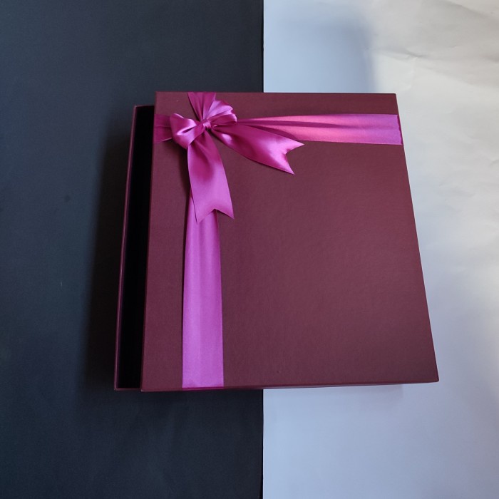 

⭐BISA COD⭐ Kotak Kado/Gift Box Ukuran 33x41x15