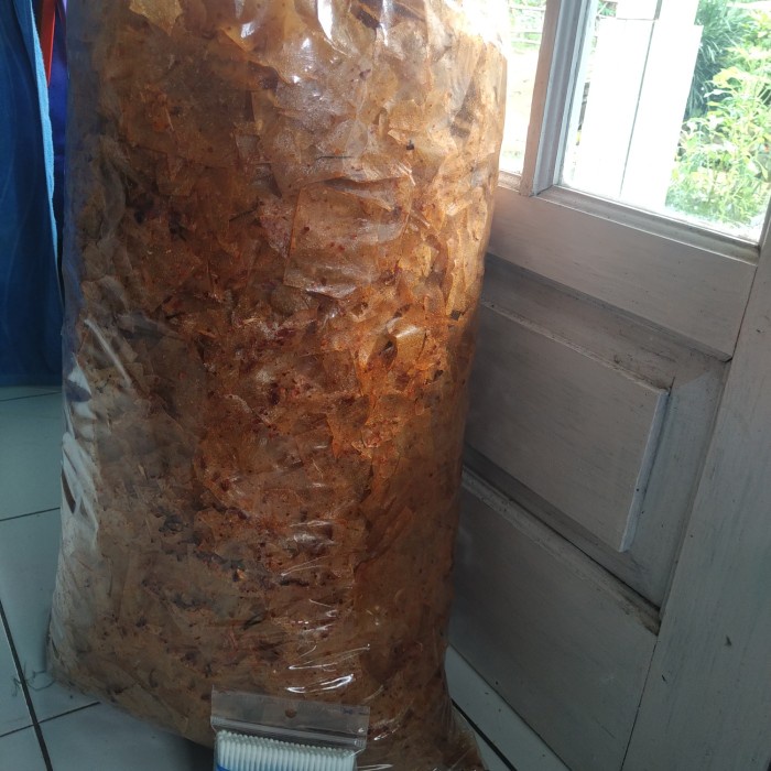 

✨NEW✨ -kripik kaca kripca keripik beling 1 ball isi 5,5kg murah - Cabe Hijau- 1.1.23