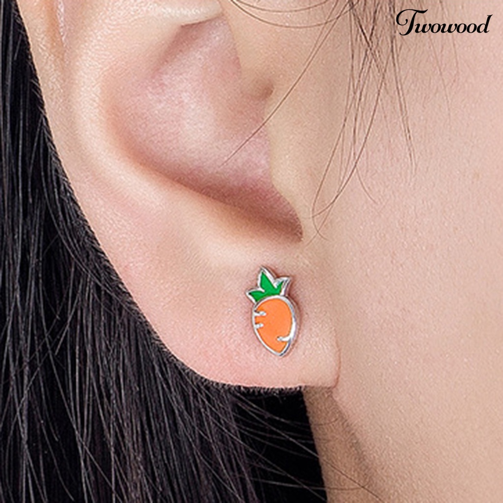 Twowood 1pasang Ear Studs Asymmetric Funny Mini New Trend Hadiah Kepribadian Kelinci Lucu Wortel Wanita Anting Fashion Perhiasan