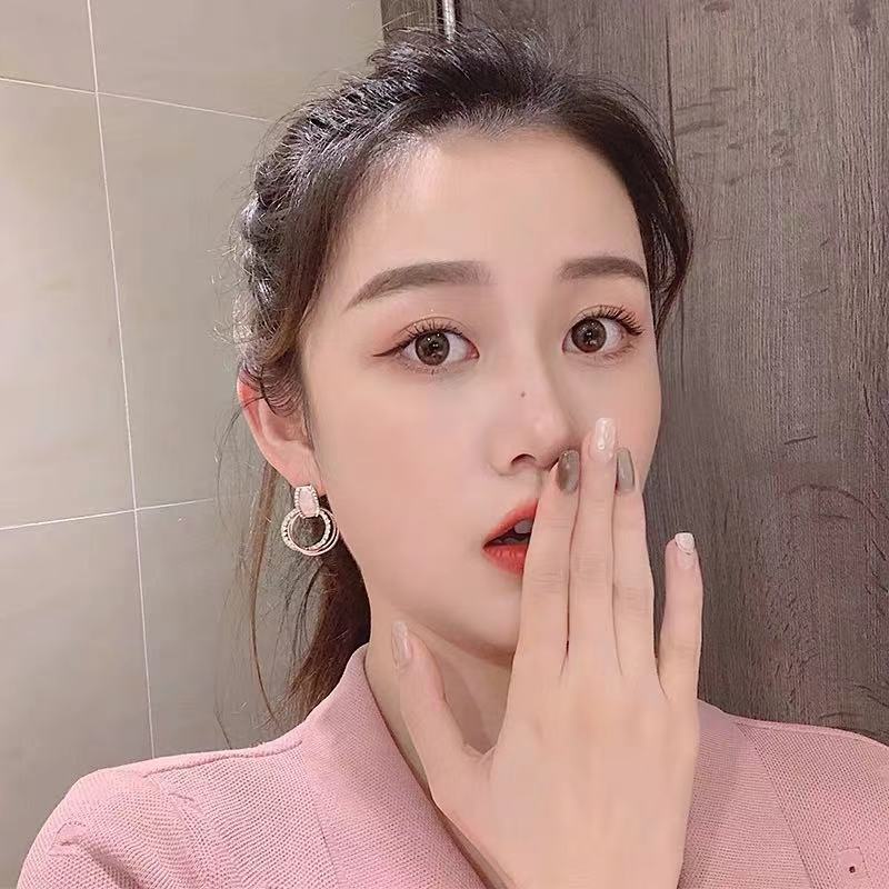 Anting Hypoallergenic Berkelas Panjang Versi Korea Anting Influencer Unik Siswa Perempuan Anting Lucu Anting Sederhana