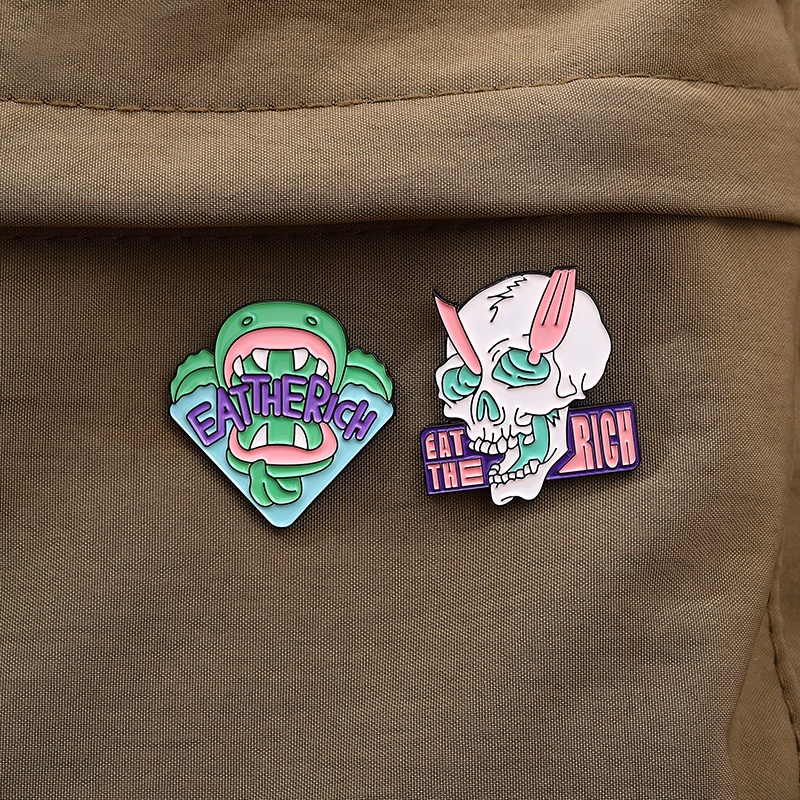 Pin Kerah Tengkorak Punk Makan Enamel Yang Kaya Bros Lidah Hiu Ransel Lencana Hadiah Untuk Teman Aksesoris Pakaian
