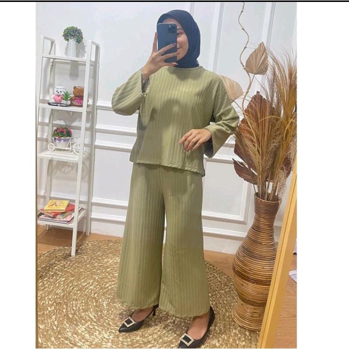 ZASKIYA - ADERA ONE SET KNIT HORNET PREMIUM