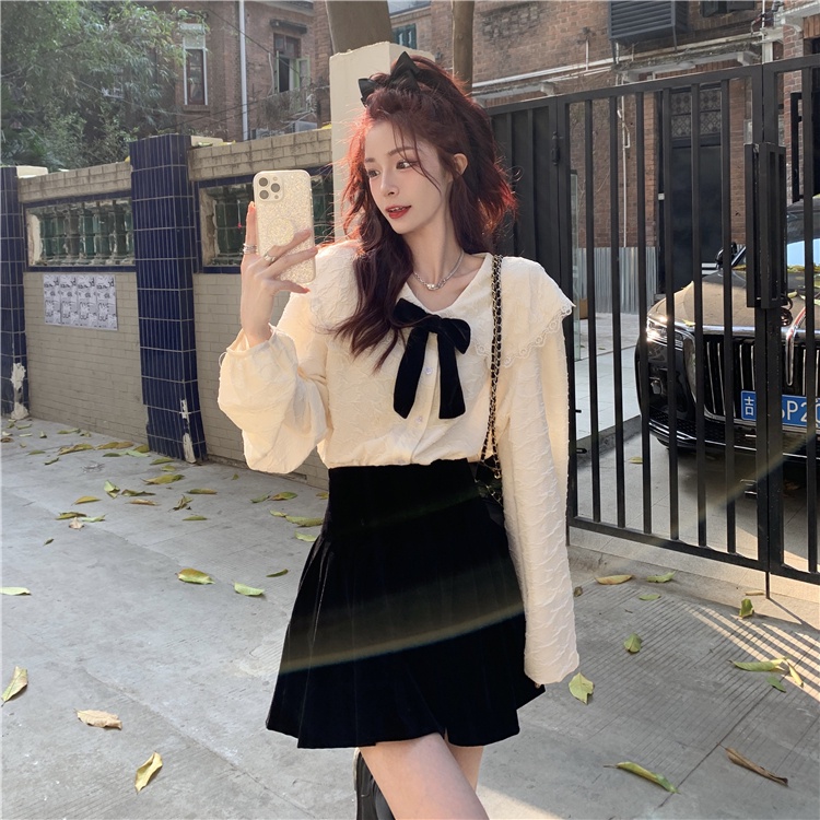 Red Jas gaya manis dengan warna kontras kemeja kerah boneka wanita musim semi rok hitam Rok pendek A-line set dua potong