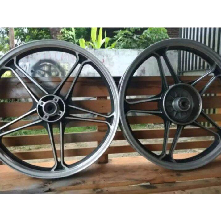 velg pelek racing depan belakang Suzuki Thunder original copotan