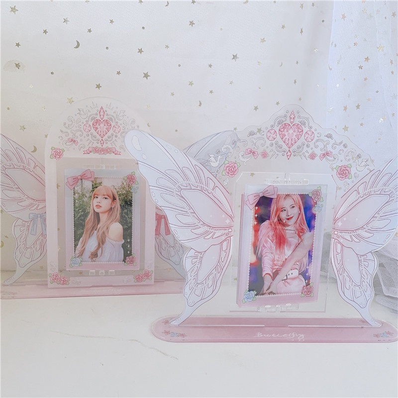 Bingkai Foto Akrilik Kupu-Kupu 3inch Rotatable Card Holder Sayap Lucu Idol Photocard Pelindung Case Deluxe Desktop Display Frame