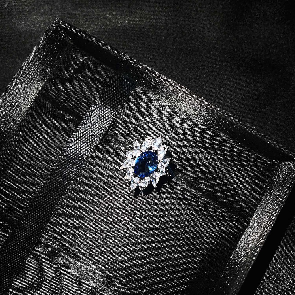 Goldkingdom Fashion Perhiasan Aksesoris Ready Stock Cincin Grosir Baru Mewah Grup Dengan Imitasi Natural Srilanka Permata Biru Cincin Perempuan.