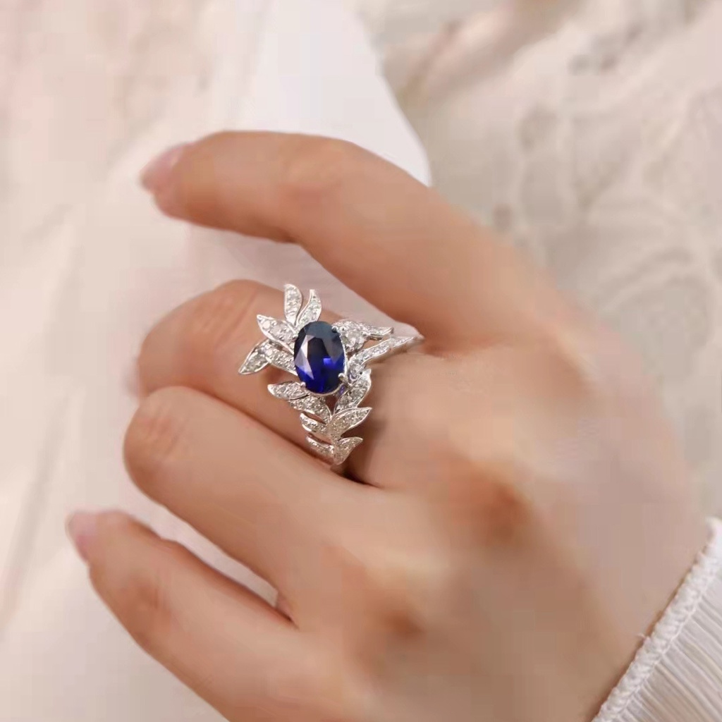 Goldkingdom Aksesoris Perhiasan Fashion Ready Stock Cincin Safir Biru Royal Bersayap Baru Bertatahkan Mikro Dengan Berlian, Telur Burung Merpati, Batu Tengah Safir Cincin Terbuka