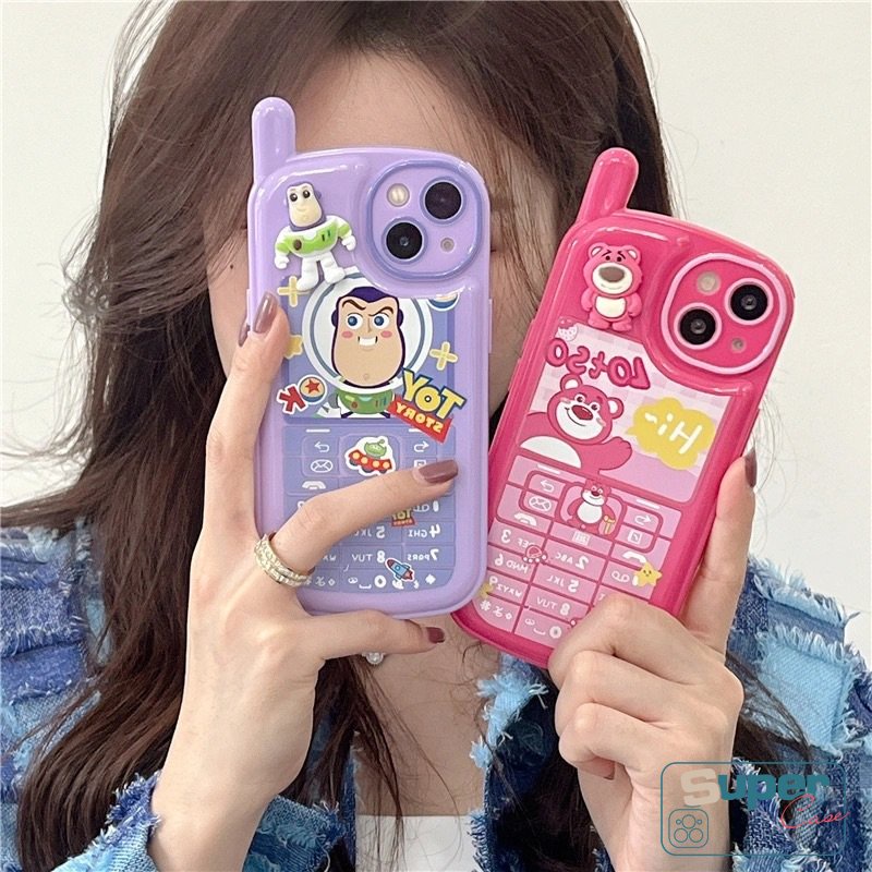 IPHONE 3d Kartun Boneka Kepribadian Retro Ponsel Bentuk Case Kompatibel Untuk Iphone13 11 14 12 Pro MAX XR X7 8 Plus SE XS MAX 2020lucu Strawberry Bear Manyo Toy Story Glossy Lembut Tpu Cover