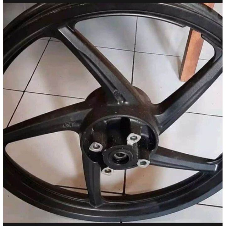 velg pelek racing belakang Honda Supra x 125.DD Copotan