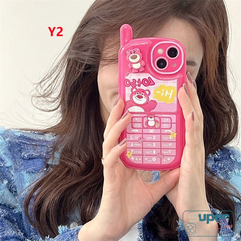 IPHONE 3d Kartun Boneka Kepribadian Retro Ponsel Bentuk Case Kompatibel Untuk Iphone13 11 14 12 Pro MAX XR X7 8 Plus SE XS MAX 2020lucu Strawberry Bear Manyo Toy Story Glossy Lembut Tpu Cover