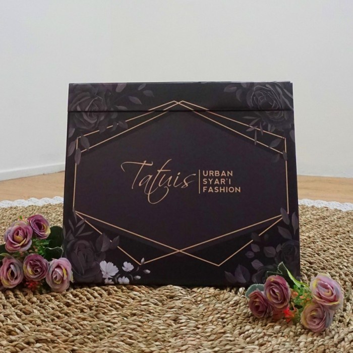 

⭐BISA COD⭐ Tatuis Kotak Bingkisan Kado Box Triangle Eksklusif Hitam