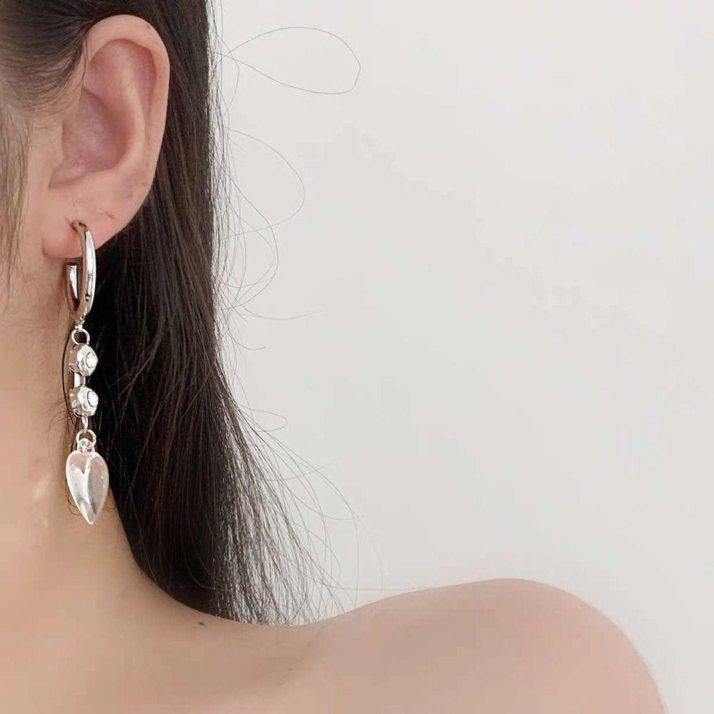 Needway  Wanita Anting Pesona Indah Halus Desain Niche Fashion Perhiasan Gadis Hadiah Berlian Imitasi Hati Tergantung Gaya Korea Menjuntai Anting-Anting