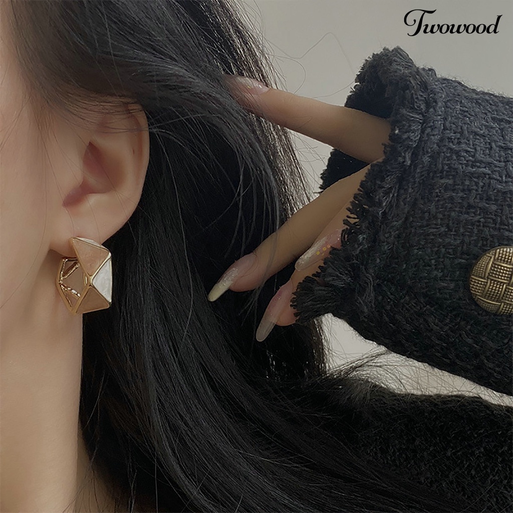 Twowood 1pasang Anting Stud Vintage Temperamen Geometris Sederhana Meriah Hias Warna Merah Wanita Belah Ketupat Liontin Drop Earrings Perhiasan Untuk Tahun Baru Cina