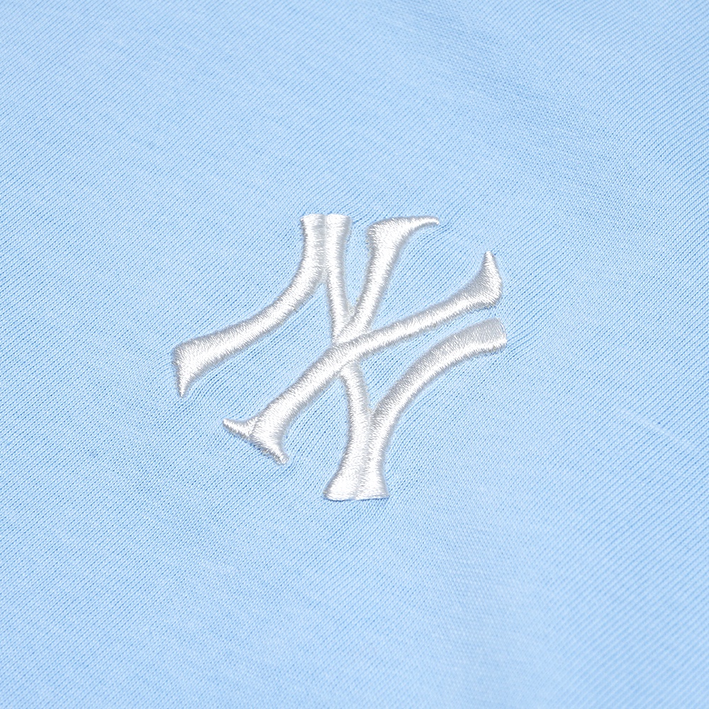 M7B NY Yankees Monogram Mega Logo T-Shirt Light Blue