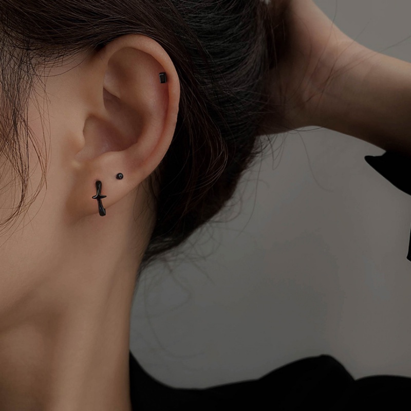 Kami Bunga Punk S925 Perak Hitam Bintang Lingkaran Hoop Anting-Anting Untuk Wanita Pria Unisex Fashion Tindik Tulang Rawan Anting-Anting Chic Telinga Manset Perhiasan Aksesoris
