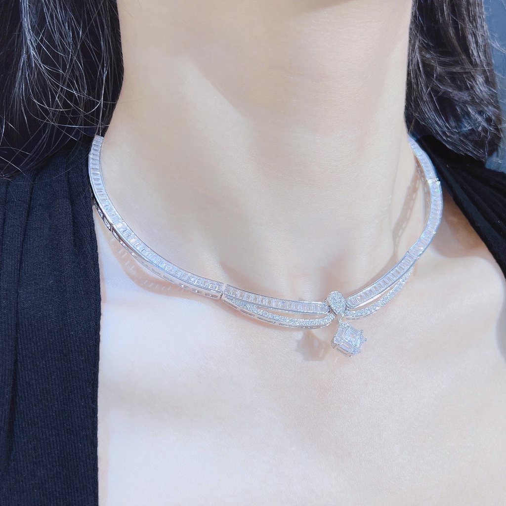 Goldkingdom Fashion Perhiasan Aksesoris Ready Stock Industri Berat Ringan Mewah T Square Berlian Kalung Briliant Semua Langit Bintang Karbon Tinggi Berlian Kalung Choker