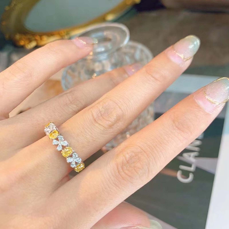 Cincin Berlian Kuning Simulasi Mewah Tembaga Zirkon Empat Daun Clover Zircon Baris Tipis Ring Tail Ring Untuk Wanita