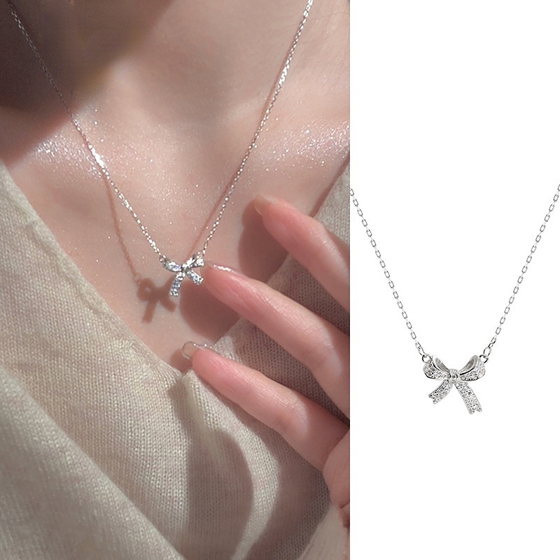 Busur Kalung Wanita Cahaya Mewah Desain Niche Rasa Klavikula Rantai Baru Net Selebriti Ins Pasang Choker Temperamen