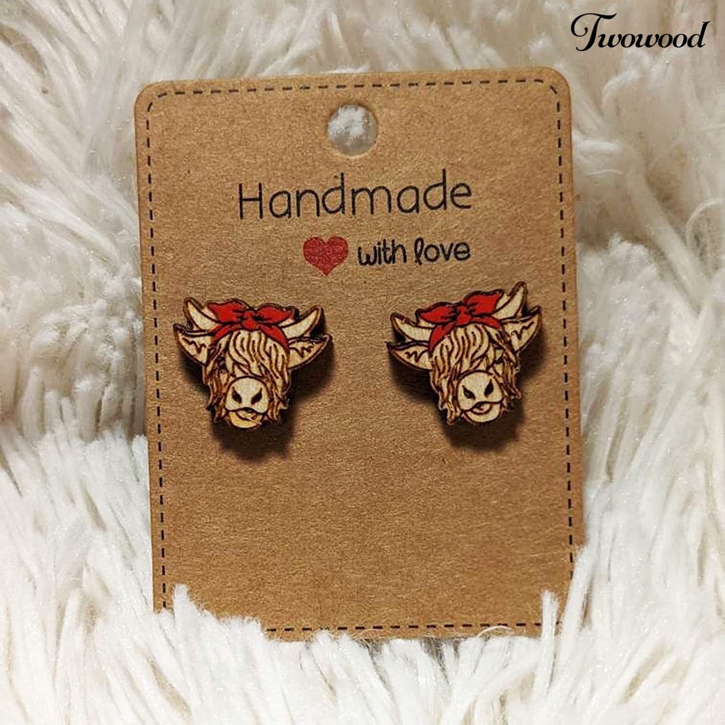 Twowood 1pasang Anting Stud Handmade Pola Halus Sastra Vintage Permukaan Halus Dekorasi Tahan Luntur Giwang Sapi Anting Sapi Kayu