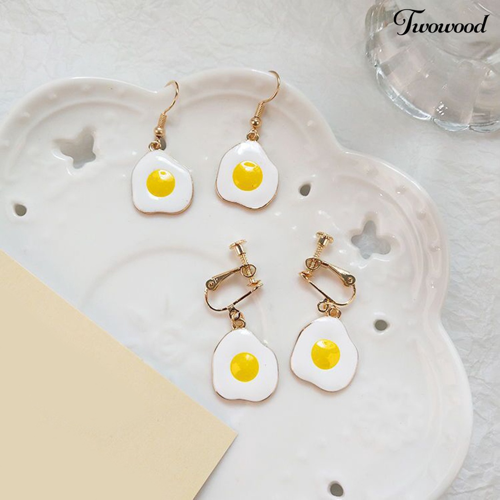 Twowood 1pasang Drop Earrings Piercing Minimalis Seri Makanan Realistis Electroplating Hias Hadiah Wanita Lucu Telur Rebus Menjuntai Kait Anting Perhiasan Aksesori Fashion