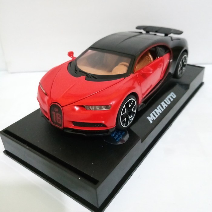 Diecast Miniatur Mobil Sport Bugatti Chiron Merah