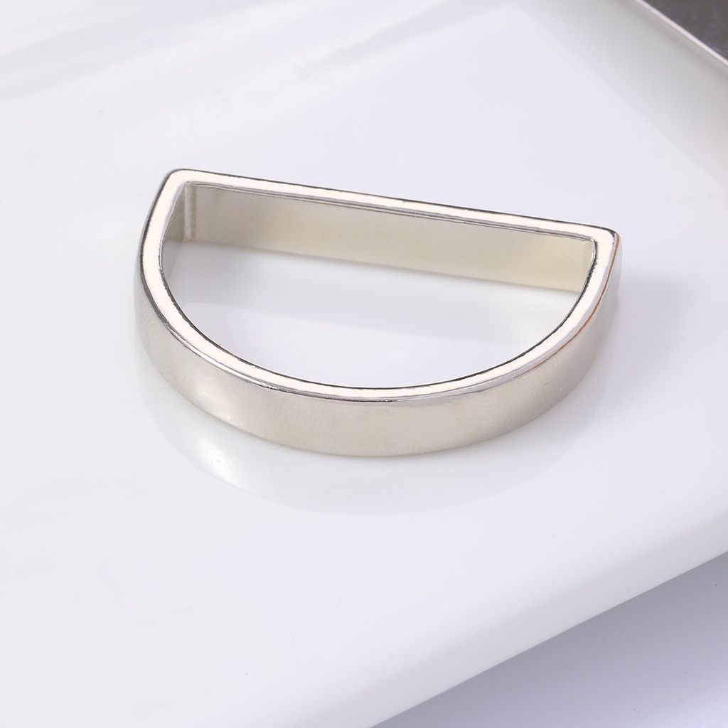 1pc D-shape Alloy Metal Napkin Ring Cincin Handuk Meja Untuk Dekorasi Meja Pernikahan Warna Emas Perak Peralatan Makan Dapur Makan