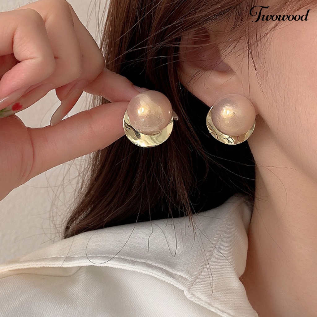 Twowood 1pasang Ear Studs Pengerjaan Halus Tidak Sakit Memakai Mudah Dipakai Tahan Aus Eye-catching Dress Up Nikel Gratis Anting Mutiara Imitasi Minimalis Perhiasan Aksesori