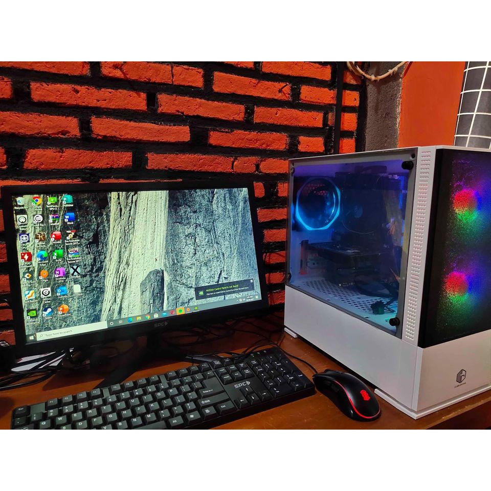 Pc gaming editing Core i7 ram 16 gb ssd 120 gb vga 2gb monitor 22 inch full set baru