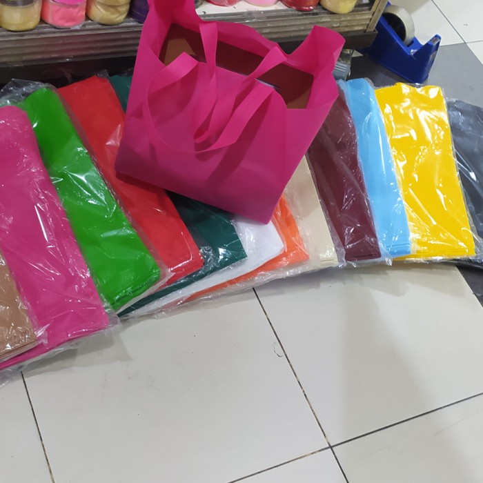 

⭐BISA COD⭐ tas spunbond buat nasi box 25 isi 12 pcs terlaris dan termurah