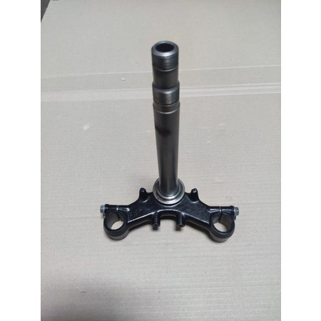 Segitiga bawah Satria Fu Karburator Original Segitiga Shockbreaker depan Satria Fu 150 Karbu Ori Bag