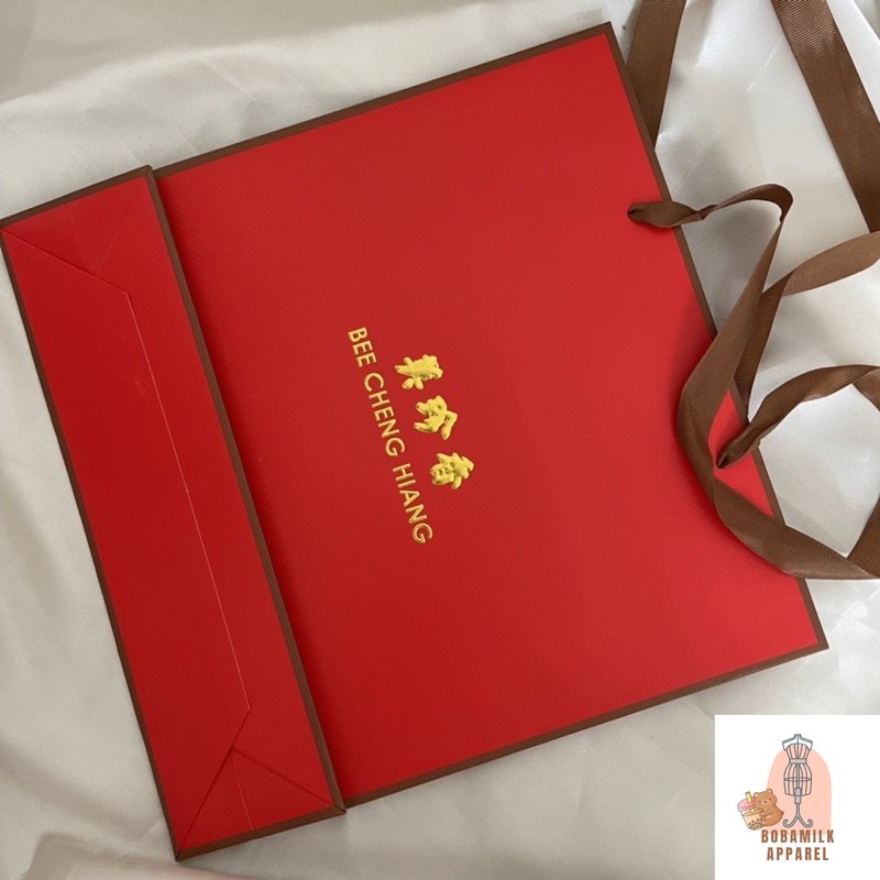 

Bee Cheng Hiang Medium Paperbag Snack Oleh Oleh Gift Box