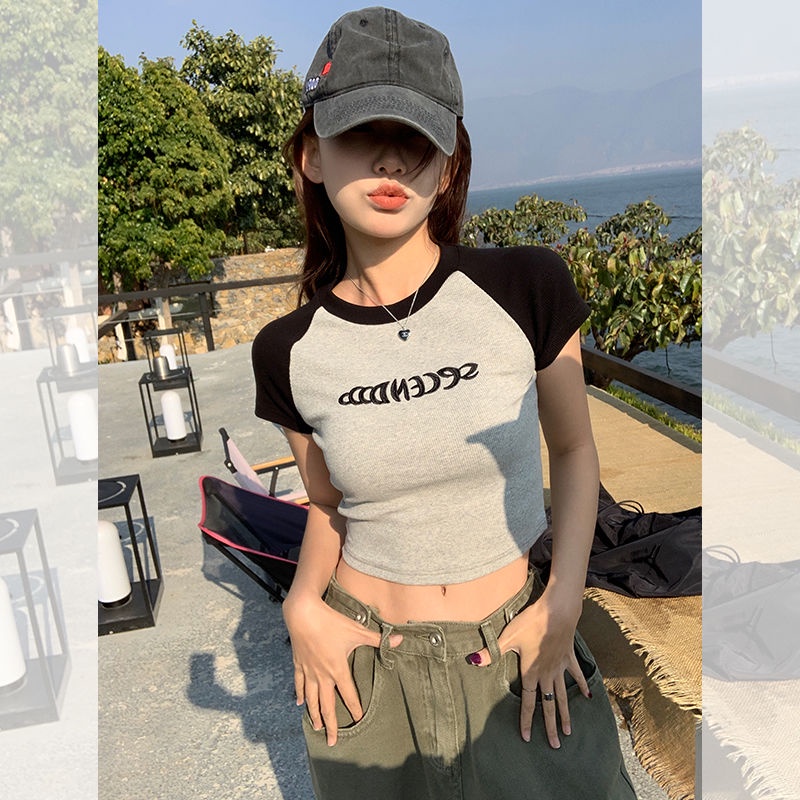 Red Design sense ceruk pencocokan warna lengan pendek T-shirt wanita musim panas hot girls memakai pendek bottoming kemeja pinggang tinggi ketat atas trendi