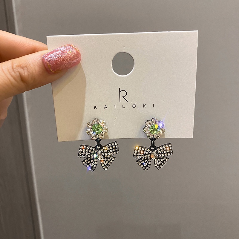 Korea Bunga Kupu-Kupu Tahun Gaya Baru High-End Atmospheric Retro Influencer Earrings Anting