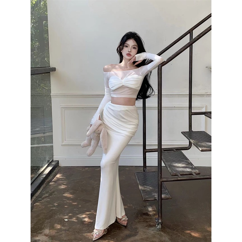 Red Spice Girls Leher Pendek Lengan Panjang Atasan Rajut + Bagian Tipis Seksi Tas Pinggang Tinggi Hip Rok Setelan Rok Musim Semi Wanita